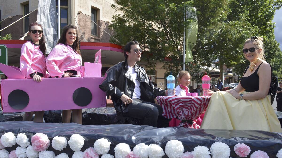 A Grease-themed float in the 2015 parade.