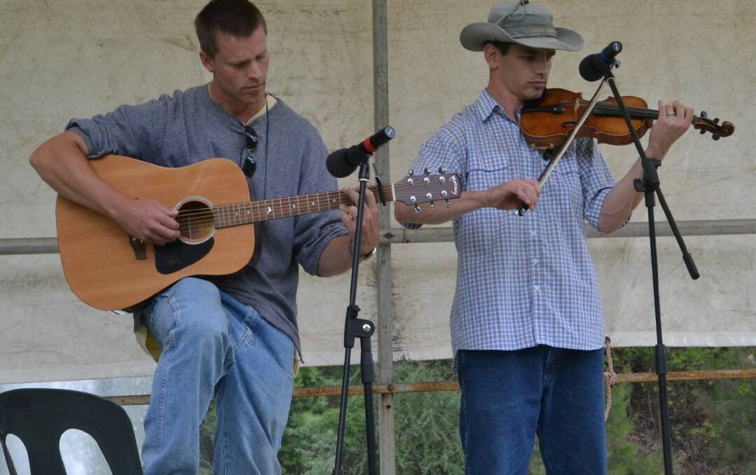 Geordie McKernan and Chris Voll provided musical entertainment. Photo No  8584