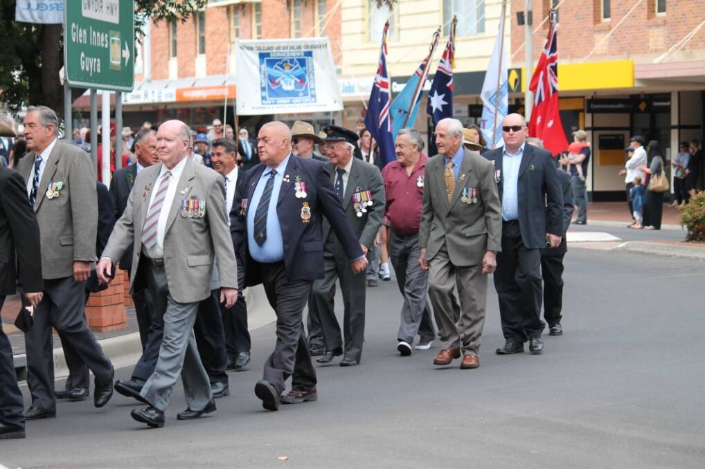 Inverell Anzac Day March and service
