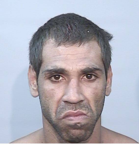 Police are searching for local man Richard Gardiner who escaped custody while being sentenced at a court in Inverell on yesterday (October 16). Police are urging those who may see Gardiner to contact 000 immediately.