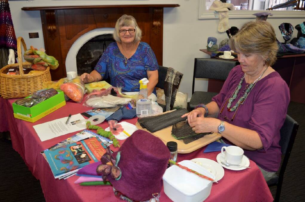 Inverell Art Gallery opened its doors to locals over the weekend.  There were art classes to sign up for, demonstrations to learn from and, of course, plenty of wonderful artwork to take in.