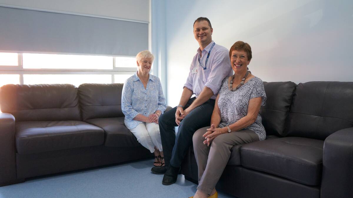 LOUNGES: Inverell Breast Cancer Support Group members Marie Tanner and Jan O’Neill with (centre) Inverell Hospital Nurse Unit manger Hamish Yeates on the new couches.