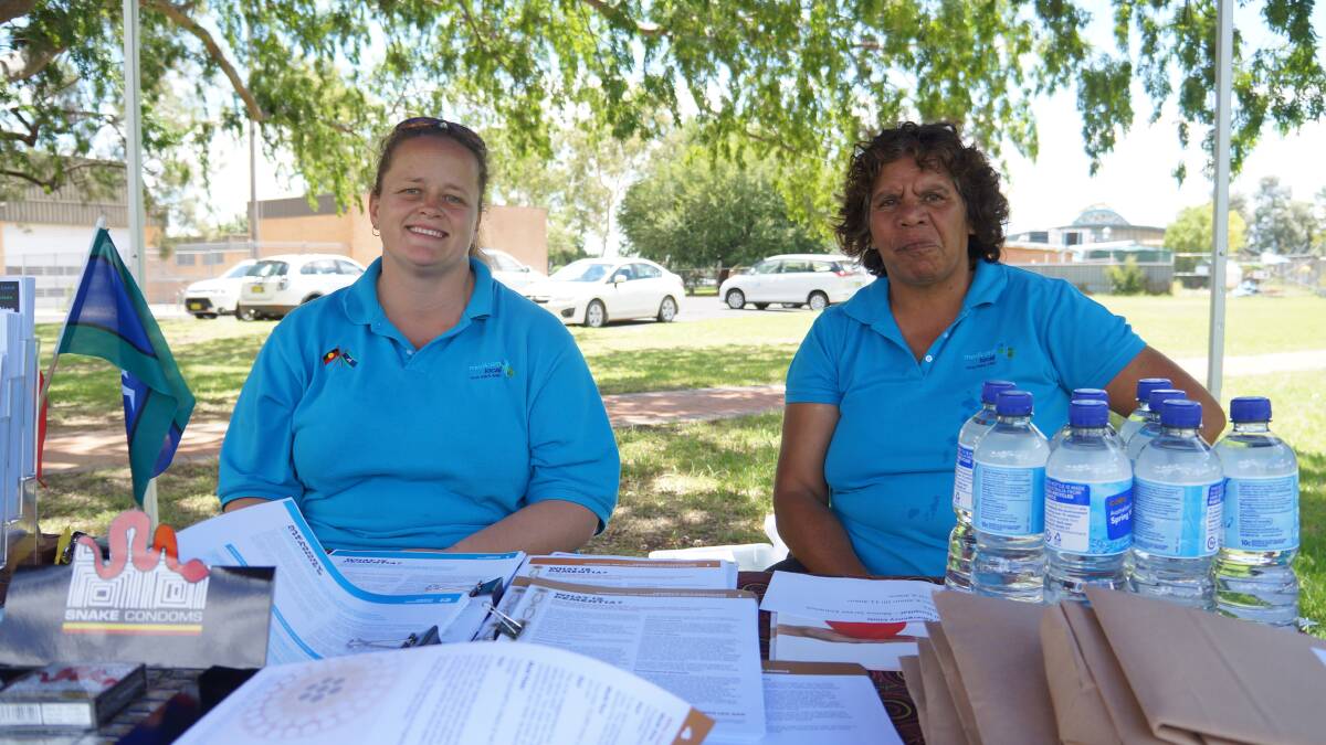 Tanya Scales and Geraldine Campbell at Medicare Local stall.