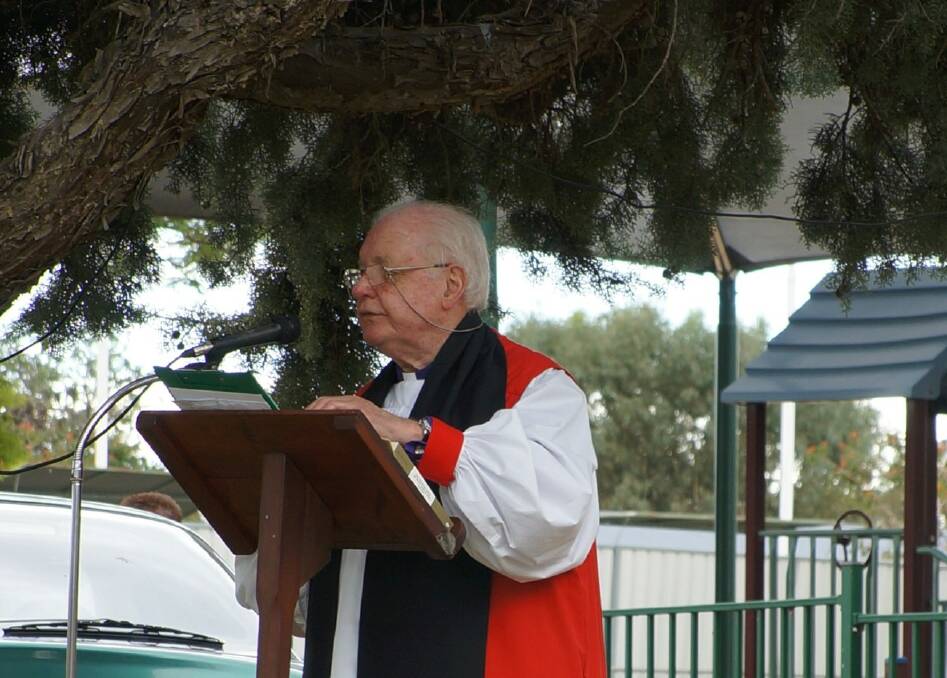 Bishop Michael Pope gave the gathering prayer and shared his thoughts. Pic 33
