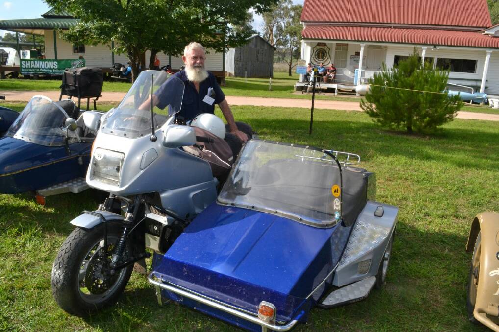 Geroge Searle with his BMW R100 and HRD type sidecar. DSC_8494