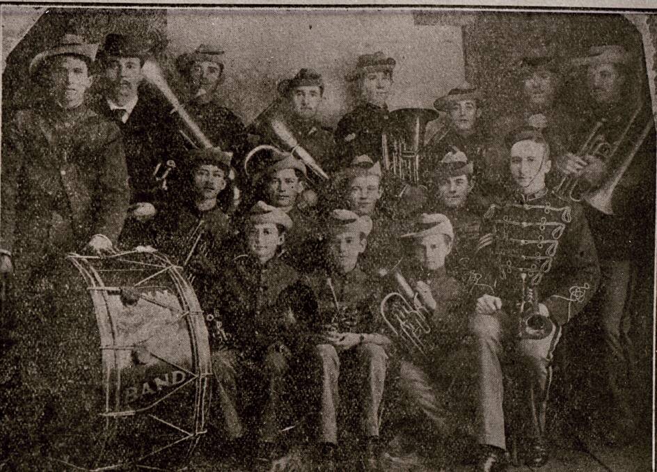 The band played on: Well known for their quick step marches, the Inverell Austral Band played the Sousa and many British marching tunes including the Gladiator. They also played pieces by Verdi and Rossini. 