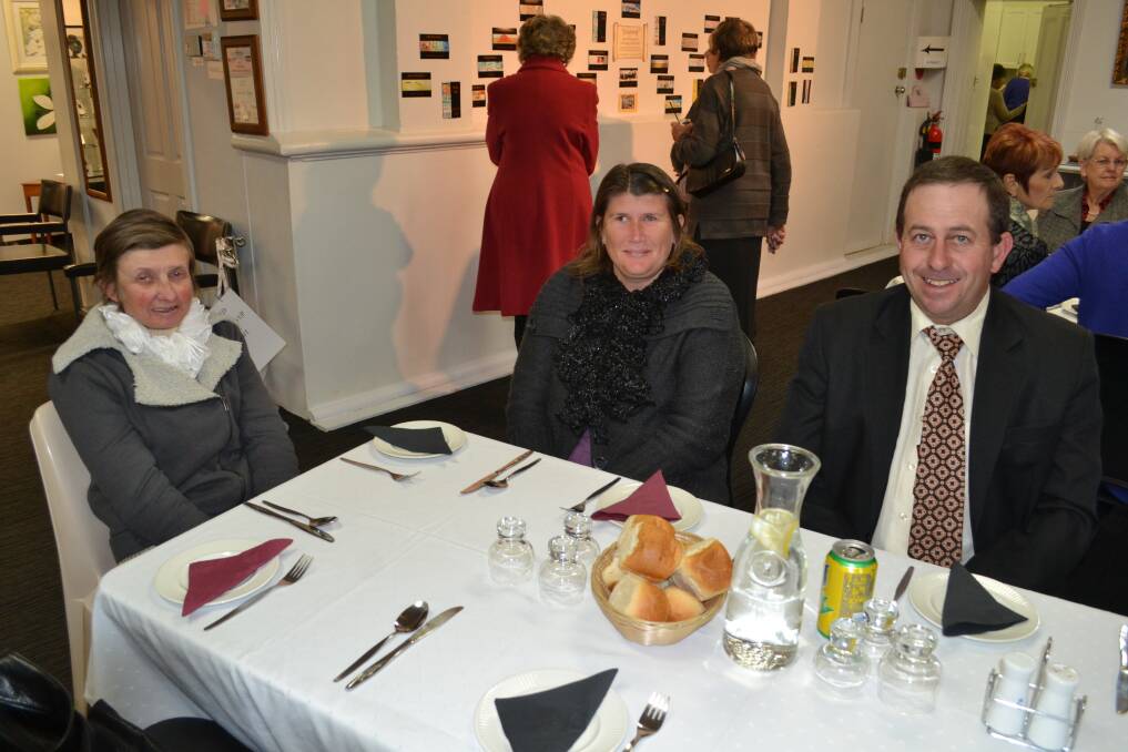 Lyn Shaw, Belinda Emerton and Tim Salmon await a good meal of English fare to match the theme of the night.