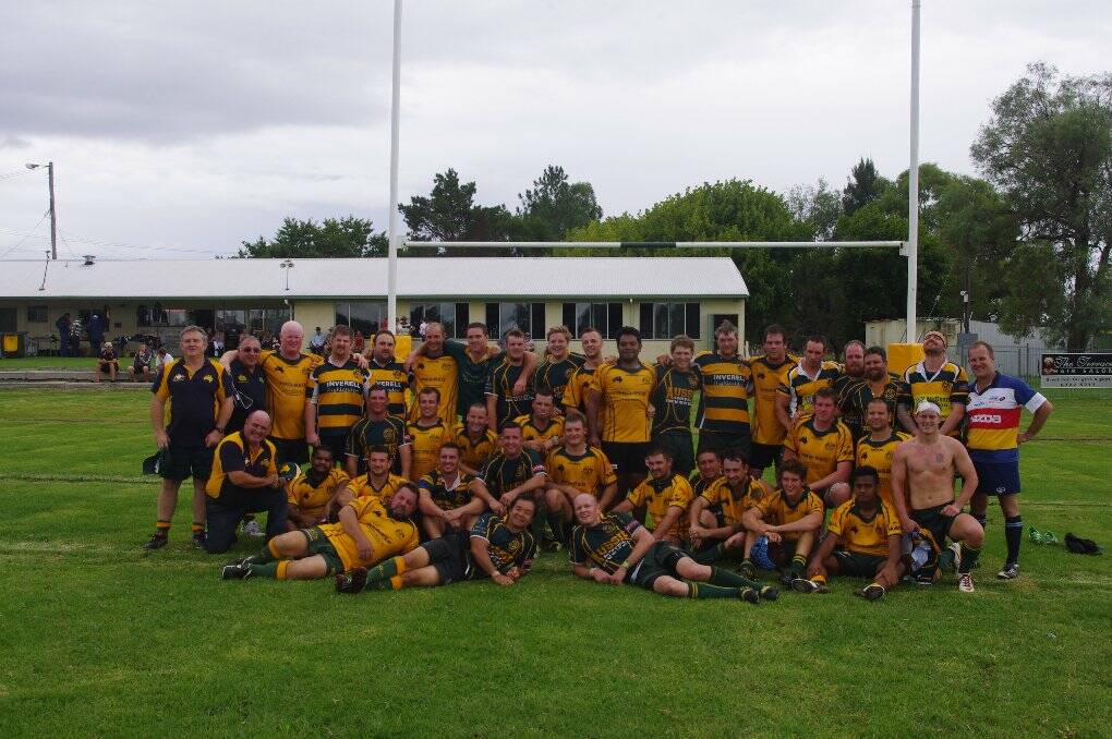 COMING TOGETHER: The players and officials from the Highlanders and the Australian Deaf side (The Silent Knights) all enjoyed Saturday’s game. 