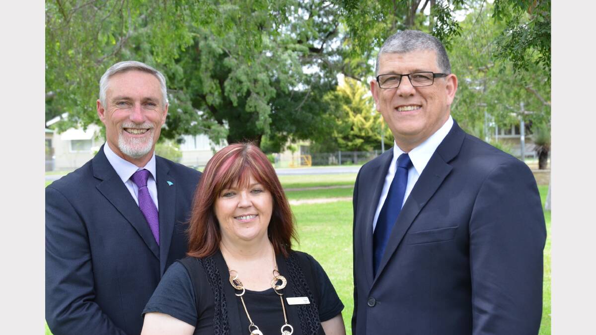  Inverell mayor Paul Harmon and Tanya Fox, service manager from Brighter Access met with Minister for Disability Services John Ajaka to discuss the liberty swing.