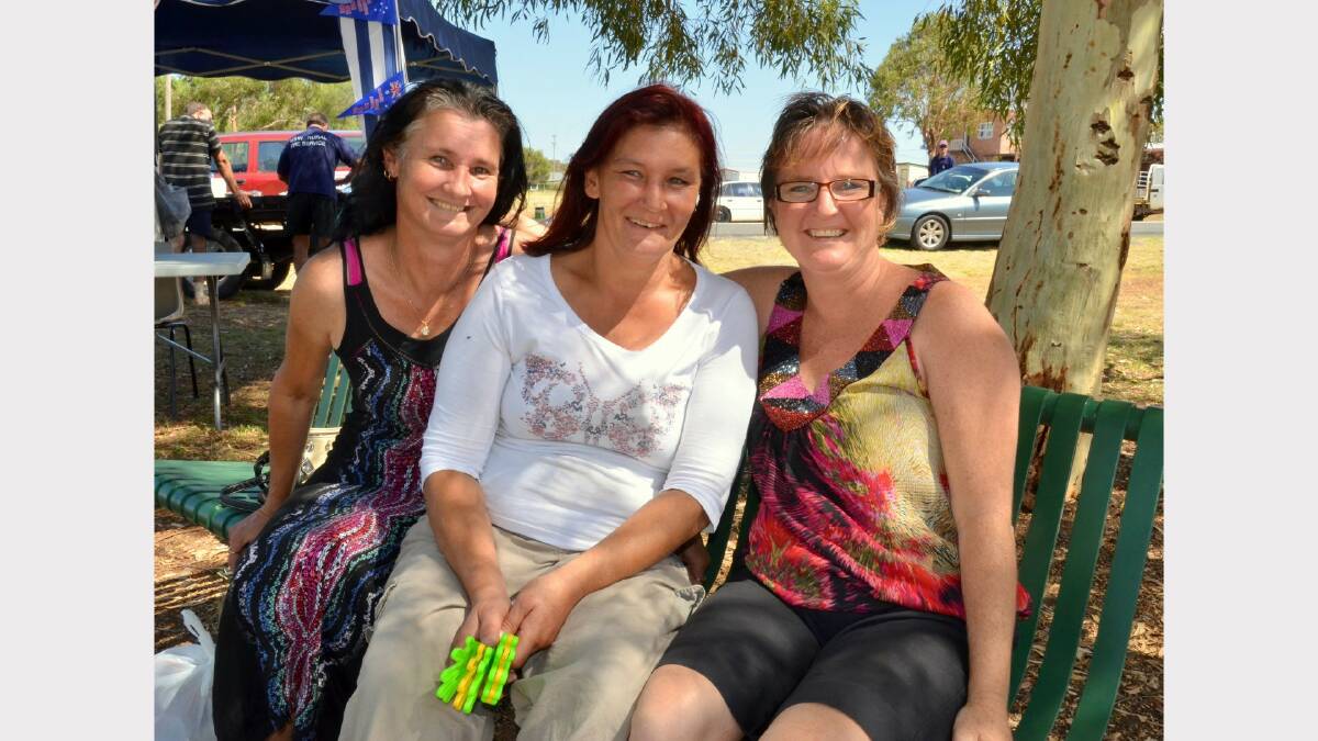 Snagging a shady spot in Delungra were Susan Spurr, Stacey Melia and Shannon Wood.