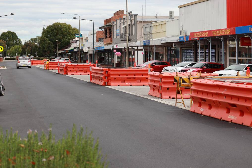 TRAFFIC: Byron Street is now open to two lanes of traffic, with reverse parallel parking now available on both sides of the town's key thoroughfare. Photo: Jacinta Dickins