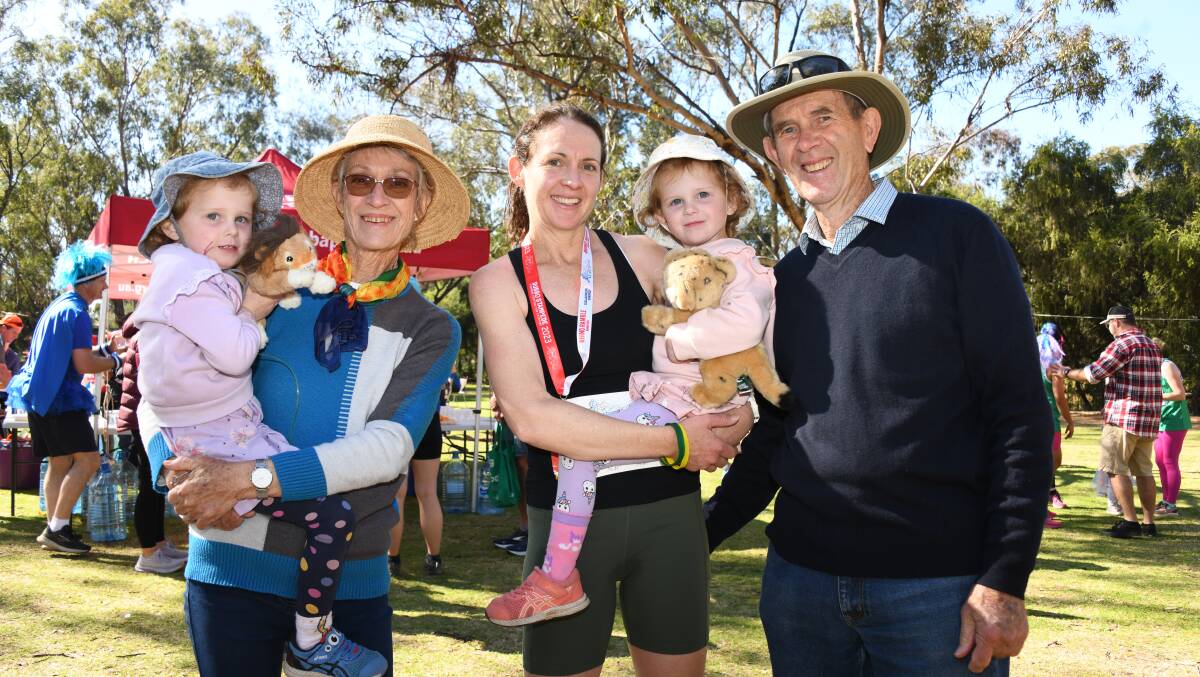 Lucy Kauter (centre) with daughters Grace (left) and Lara Kauter, and parents Andrea and Richard Hudson. Picture by Amy McIntyre.