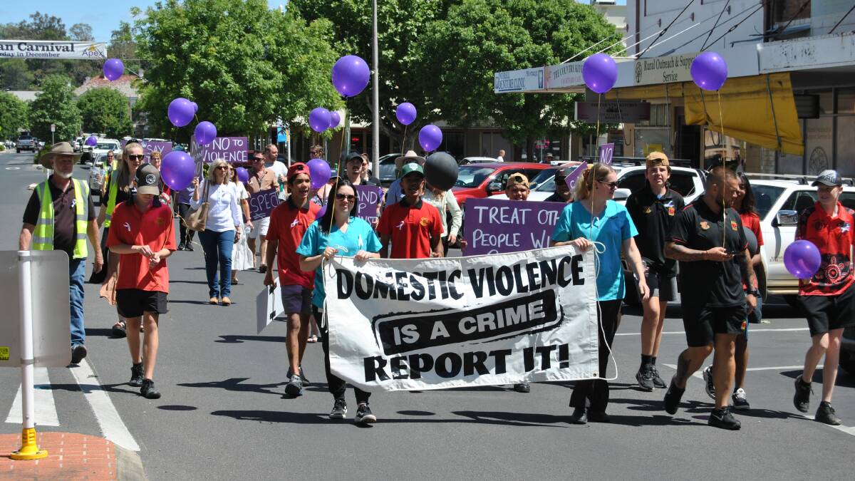 A street march calling for end to violence against women will be held at Inverell on November 24.