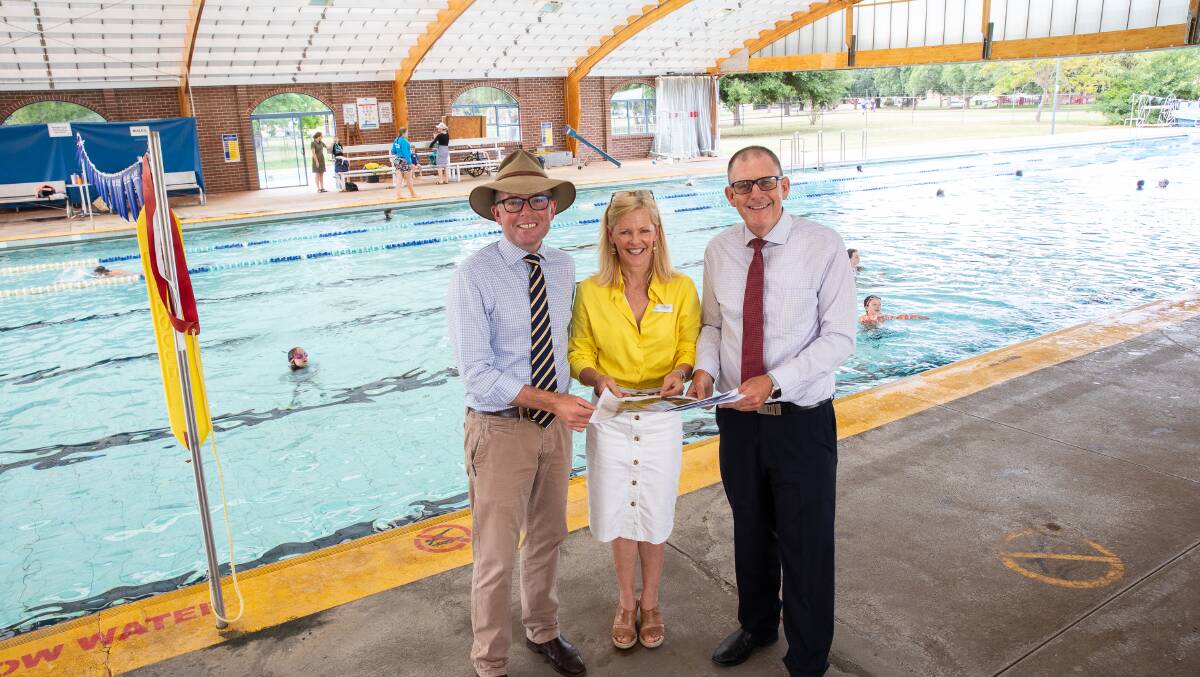 MP Adam Marshall, Inverell Shire Deputy Mayor Kate Dight and Inverell Shire Council Director Civil and Environmental Services Brett McInnes announcing the additional $1.1 million from the State Government for the new Inverell Aquatic Centre.