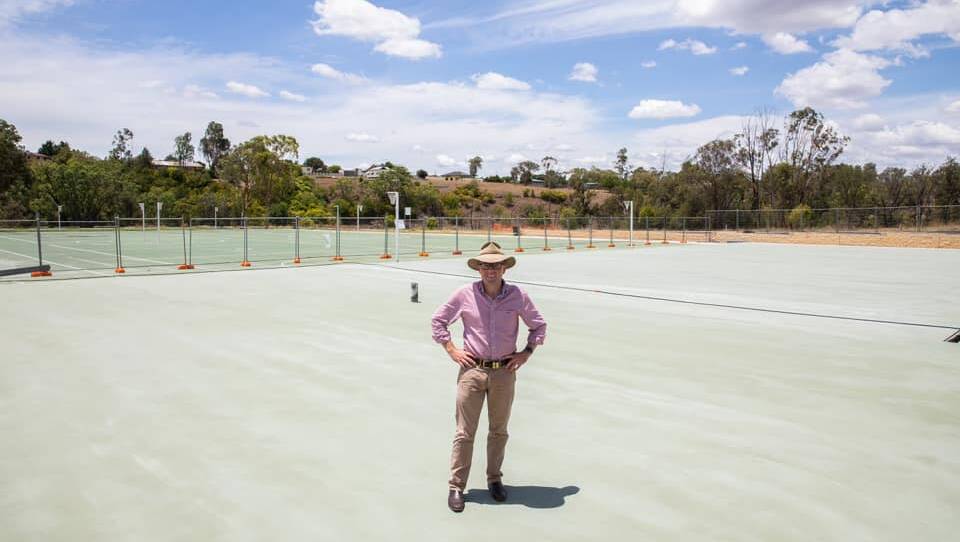 Work will soon be complete on two netball courts at Inverell. 