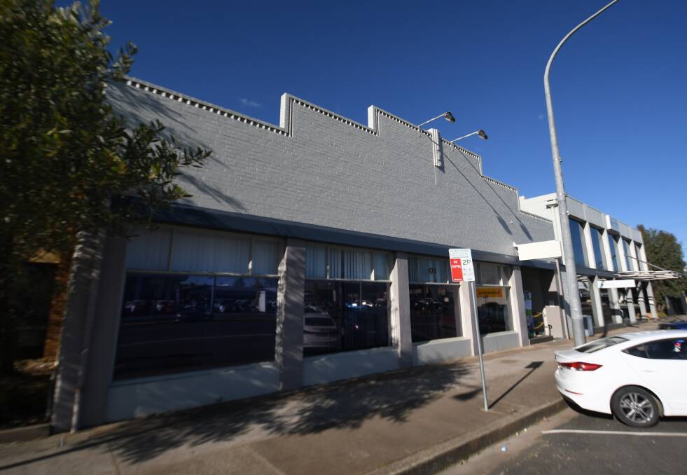 Tamworth Regional Council plans to relocate customer facing services to 474 Peel Street, near the library. Picture by Gareth Gardner