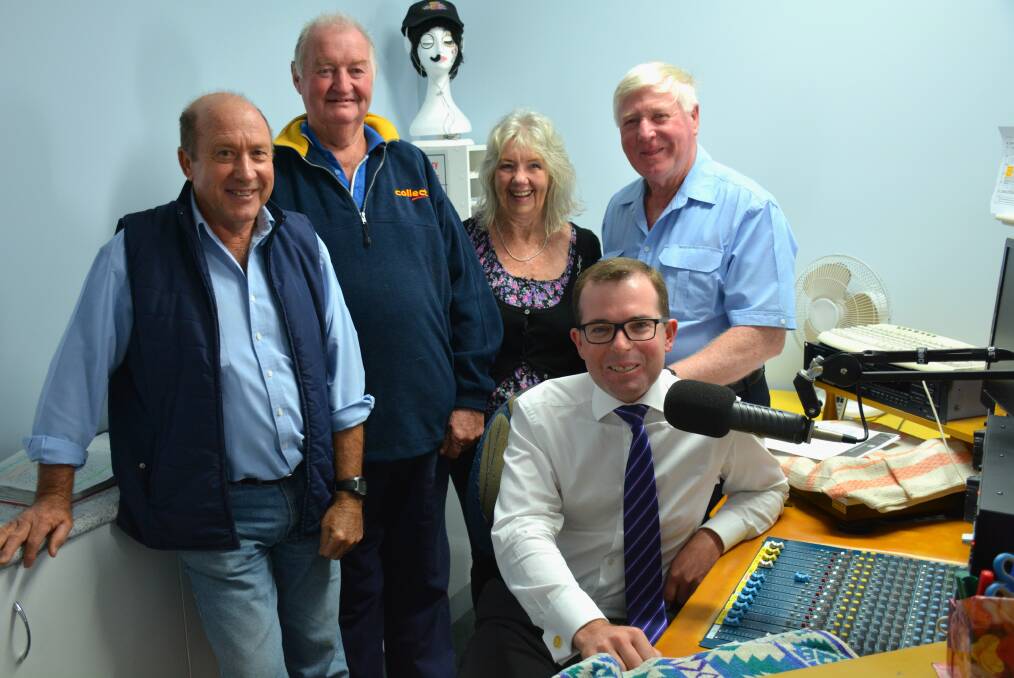 Glen Innes Severn Mayor Steve Toms, chairman Neville Campbell presenter Carolyn Dunn and secretary David Donnelly with (front) member for Northern Tablelands Adam Marshall.
