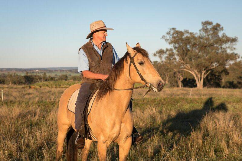 Glenn Morris and his faithful companion Hombre will take a five day trip along the New England Highway to draw attention to climate change as an election issue. Photo by Bluebottle Films. 