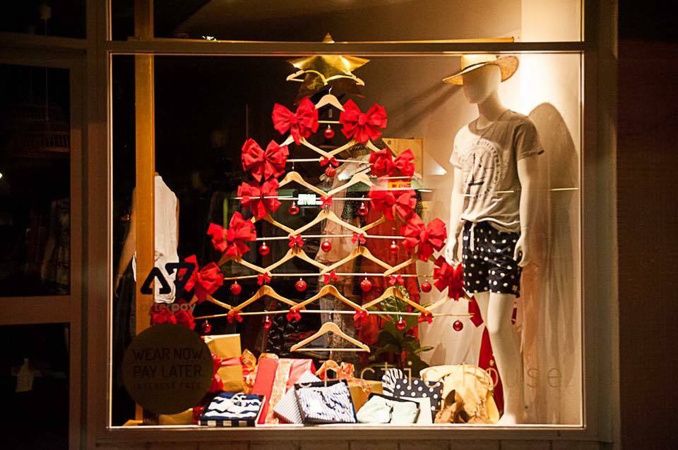 Vote for your favourite Christmas light window in Inverell