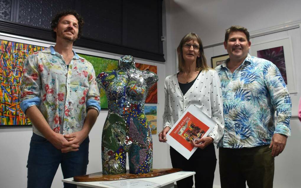 Vicki McGregor took out top prize of the 2019 Inverell Art Prize.