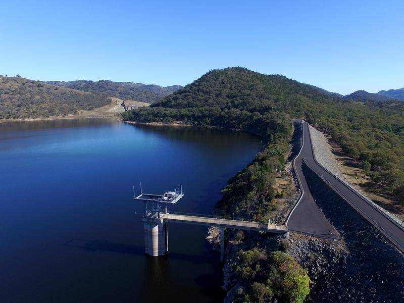 A report has as criticised the NSW government's water infrastructure planning in regional areas.