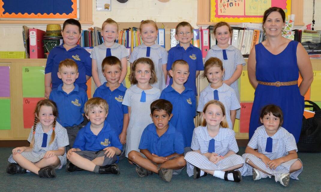 Ross Hill Public School: KINDER RED; Back row (l-r) Jackson Hall, Shelbi McIlwain, Indiana Readett, Thomas White, Addison Johnson. Middle Row, Riley Holder, Billy Thom, Georgia Wilson, Dwight Beckhouse, Shaylee Moore Front Row, Laura Murphy, Elyas Grace, Khijah Moore, Anna Griffiths, Kirstylee Bienke and Miss Angela Koch. Absent - Rose Gibson, Logan Gambrill, Ethan Moore. Photo by Inverell Times Feb 2014.